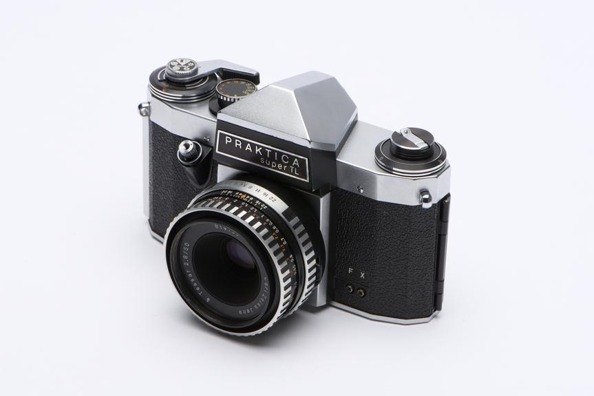 Praktica Super TL Pentaprism SLR camera with normal lens