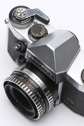 Praktica Super TL Pentaprism SLR camera with normal lens