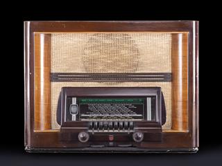 Radio - ex Montgomery Saloon