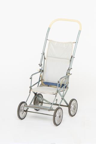 Cumfifolda folding push chair, manufactured by Shuresta, 1960