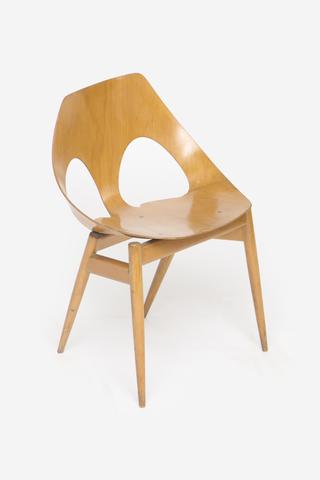 Modern chair. Beech and plywood 'Jason' chair by Danish architect Carl Jacobs for the London firm