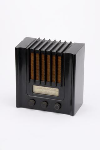 Radio with Bakelite case