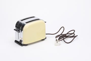 Morphy Richards pop-up toaster