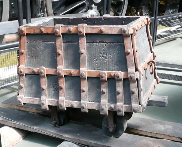 Replica of 16th century German 'Hund' wagon, 1986