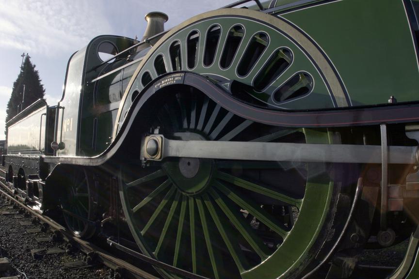 Single Train Engine Great Northern Railway 4-2-2 locomotive Stirling Single | Science ...