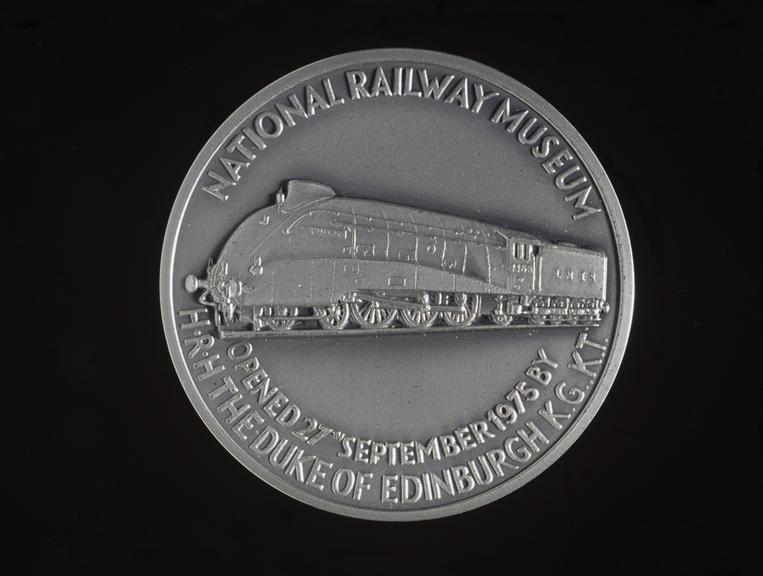 Silver medal commemorating the opening of the National Railway Museum