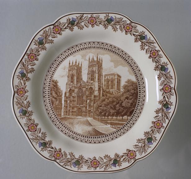 Ceramic plate depicting York Minster, London & North Eastern Railway